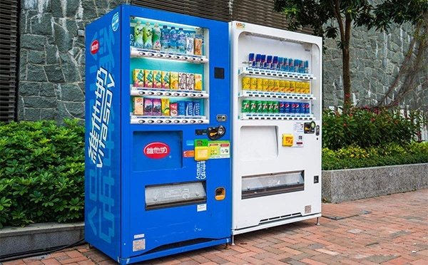 自动售货机嵌入扫码？槭迪稚胫Ц